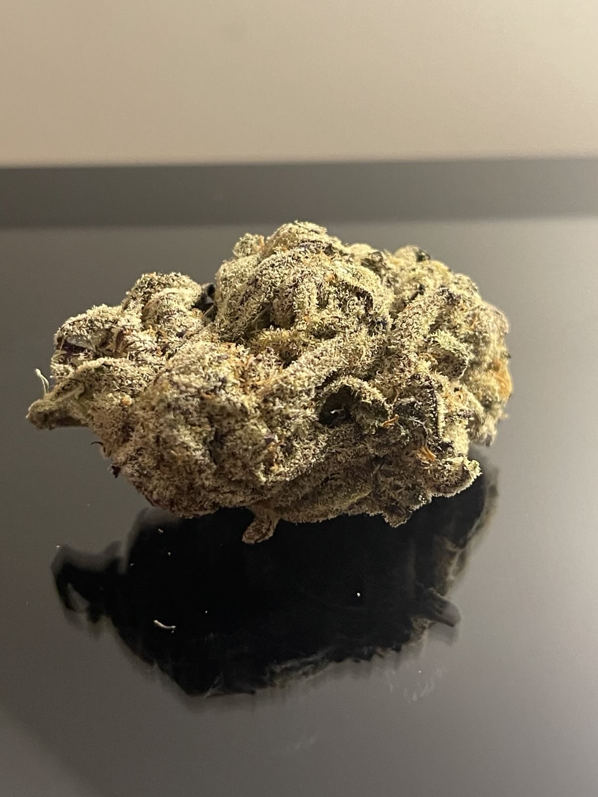 NEW AA+! PURPLE CHAMPAGNE  - UPTO 25% THC - Special price $150 Oz!